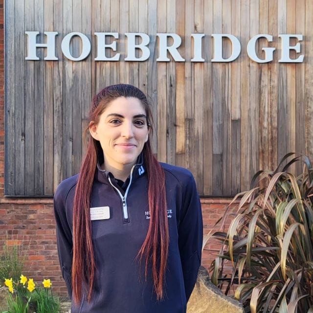 👏👏👏 Congratulations to our Employee of the Quarter - Mel! 👏👏👏

Mel joined Hoebridge as a Food & Beverage Assistant 2 years ago and since then has been promoted to one of our Supervisors. Mels progression has been fantastic to see. Always hardworking and with great attention to detail, Mel ensures our food service runs smoothly and that our Members and Guests are always looked after.

Thank you Mel! 👍🎉😁

#hoebridge #hoebridgegc #golfcenter #golf #teamwork #teamrecognition #employeeofthequarter